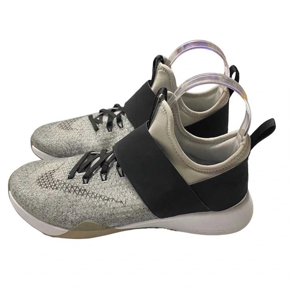 Nike Air Zoom Strong gray black training‎ shoes 843975-100 womens size 6